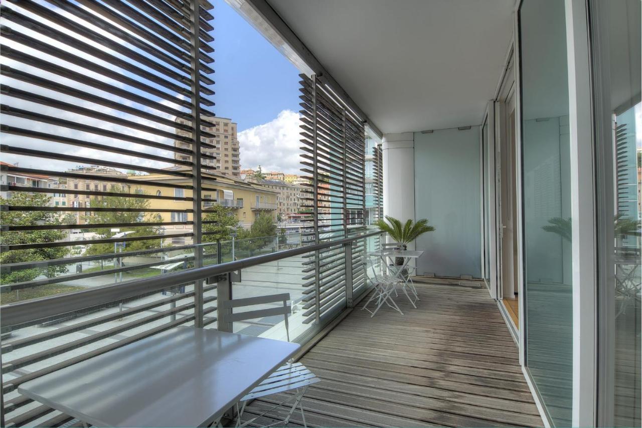 Appartamento Harbour House Savona Esterno foto